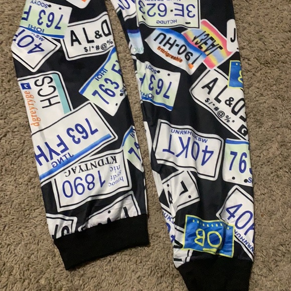 2 piece set - Picture 3 of 5